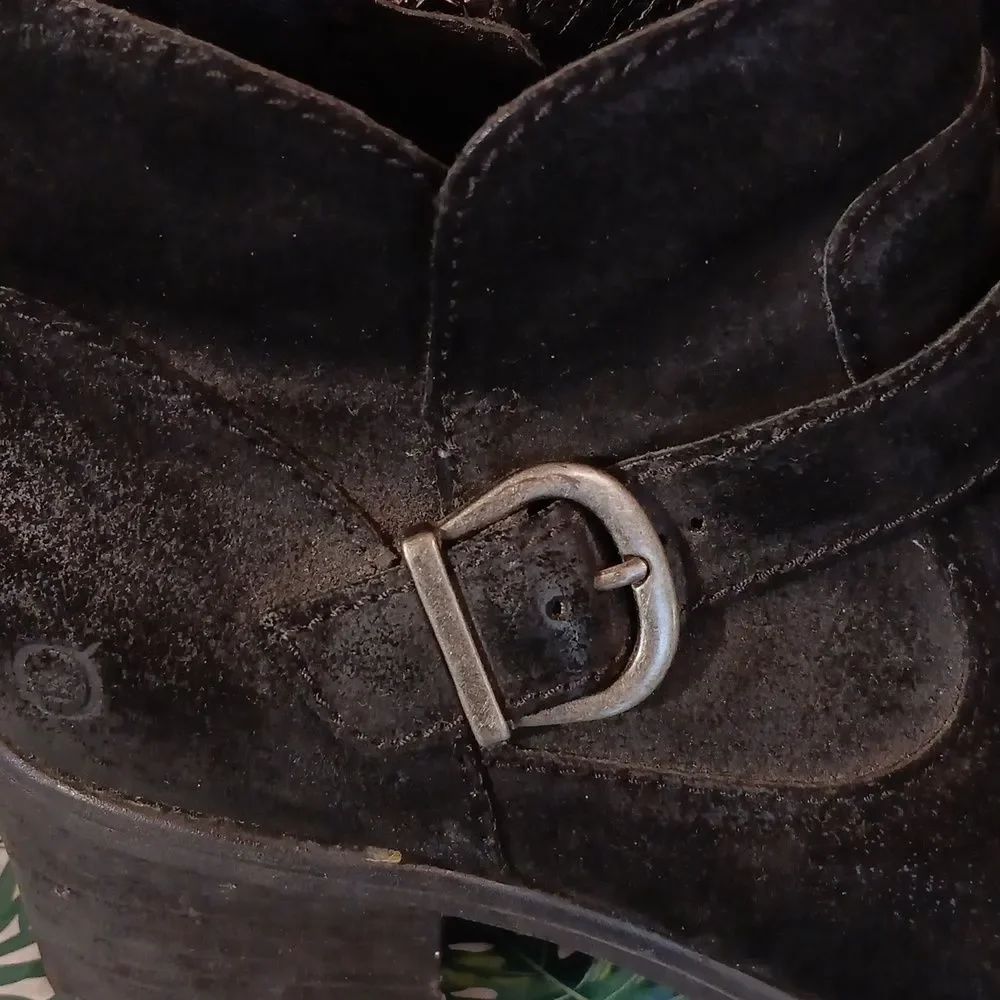 Born Booties. Bikercore. Country.